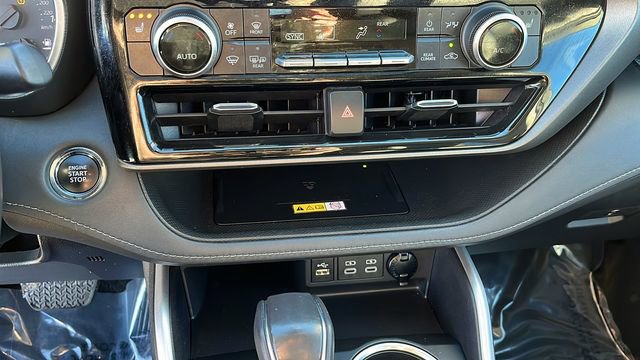 Used 2023 Toyota Highlander XLE image 13