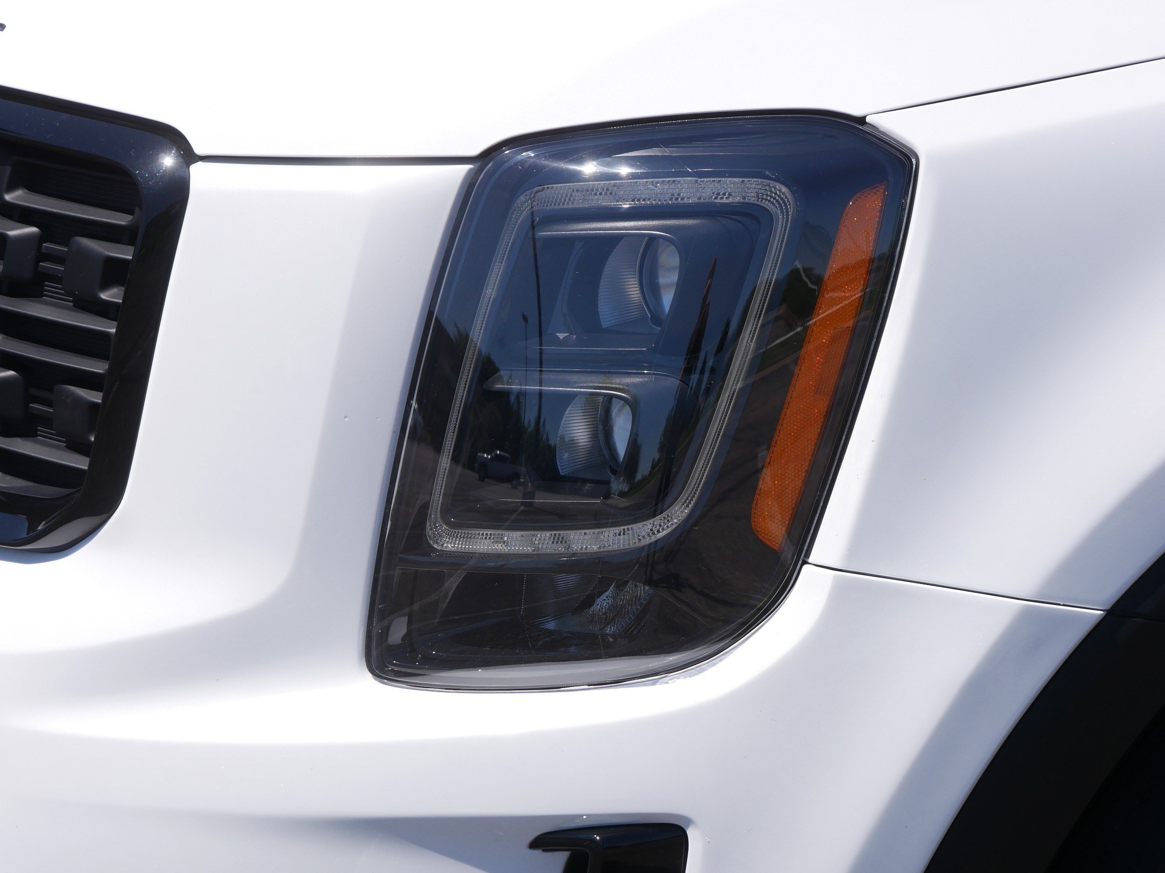 Certified 2022 Kia Telluride SX w/ SX Prestige Package AWD/4WD image 16