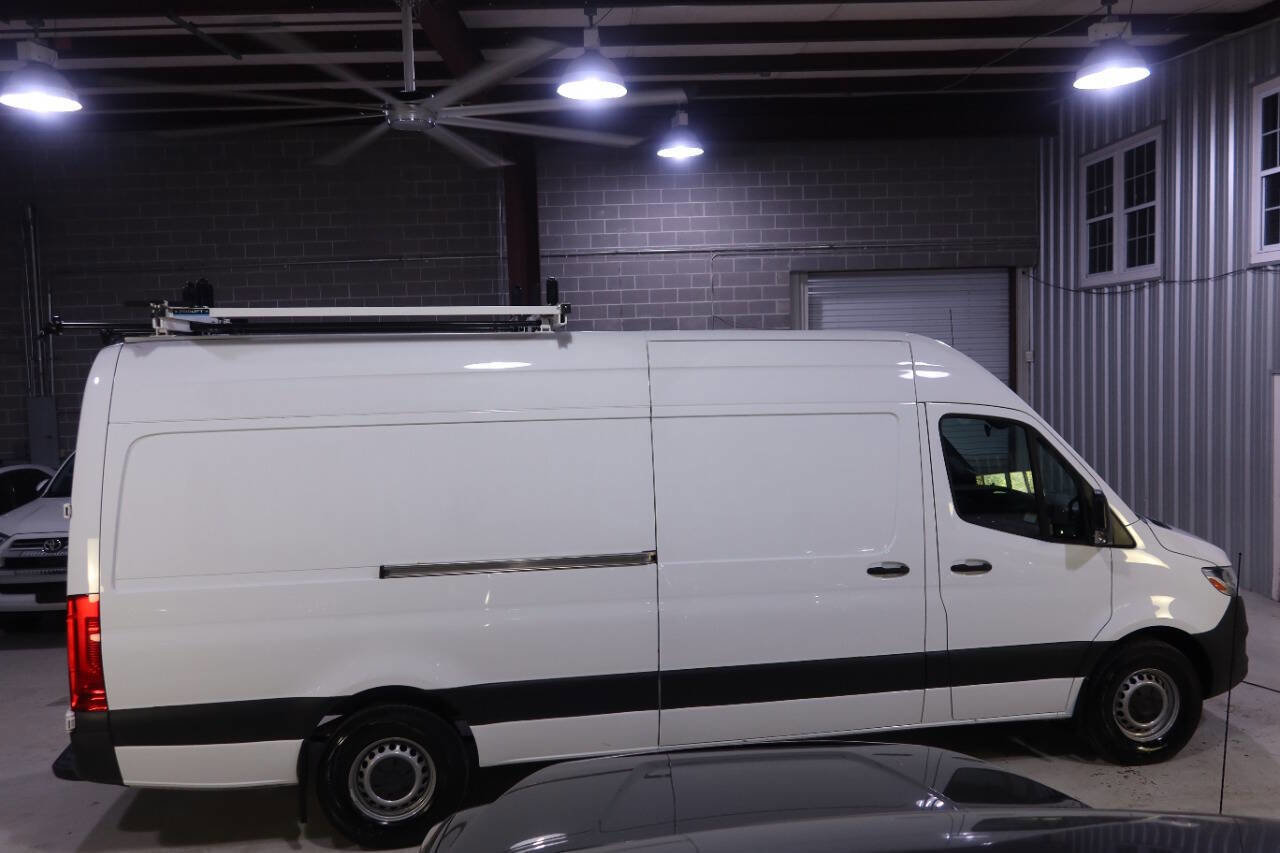 Used 2023 Mercedes-Benz Sprinter 2500 image 6