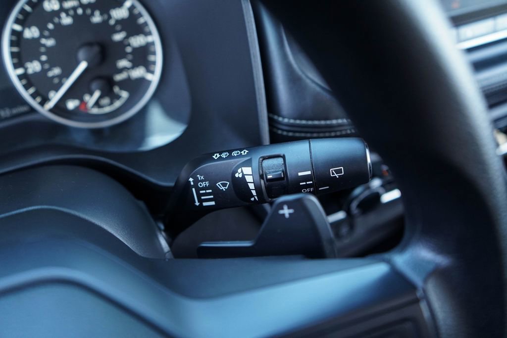 Used 2025 Nissan Rogue S image 27