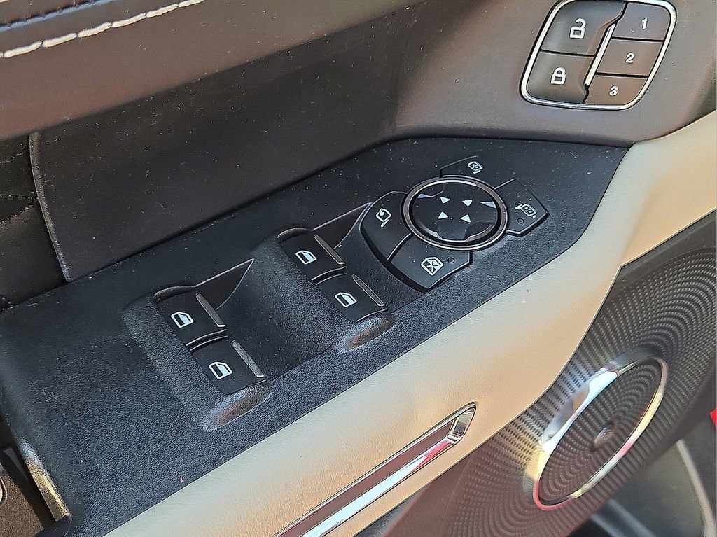 Used 2021 Ford Expedition Platinum image 24