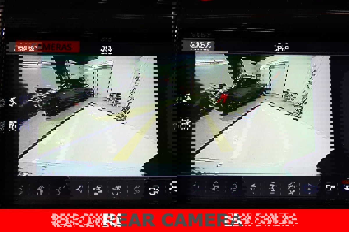 Used 2020 Land Rover Discovery Sport S image 16