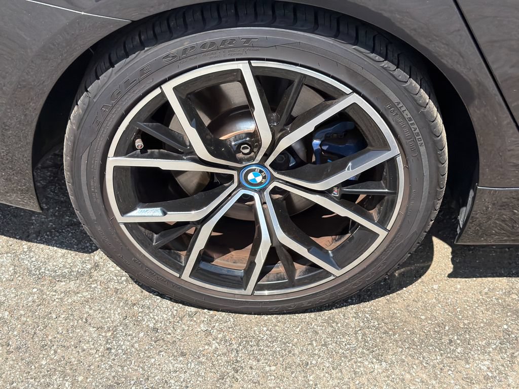 Used 2023 BMW 530e xDrive w/ Premium Package AWD/4WD image 23