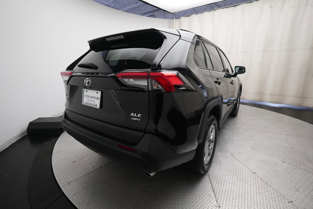 Used 2025 Toyota RAV4 XLE image 13