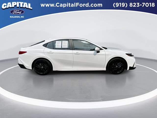 Used 2025 Toyota Camry SE w/ Convenience Package FWD image 9