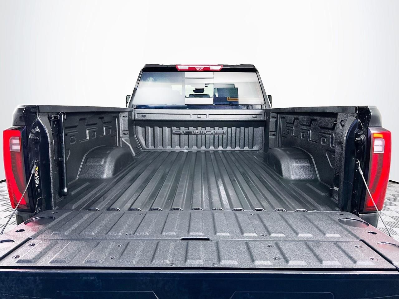 Used 2024 GMC Sierra 3500 Denali w/ Denali Reserve Package image 29