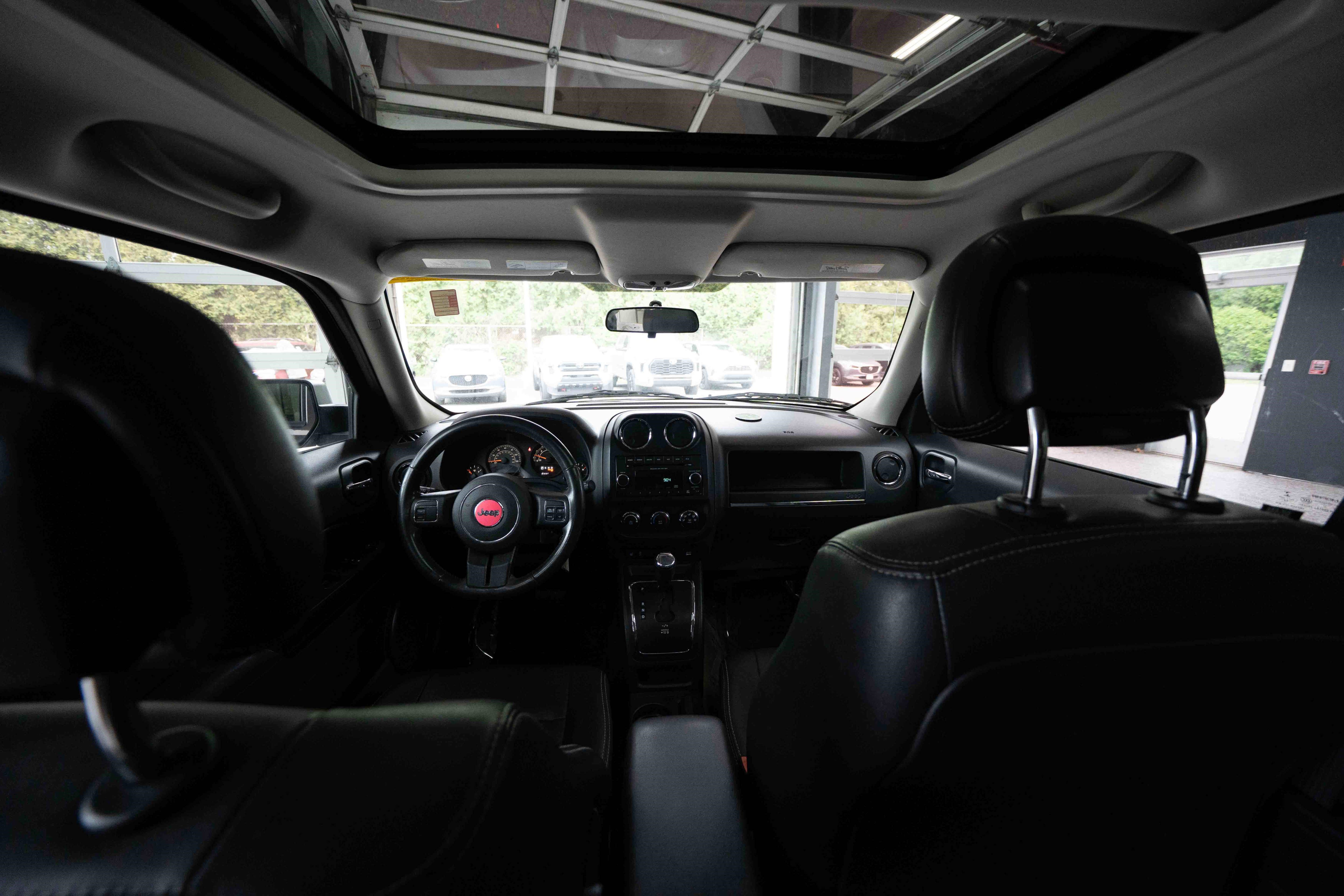 Used 2015 Jeep Patriot High Altitude AWD/4WD image 19