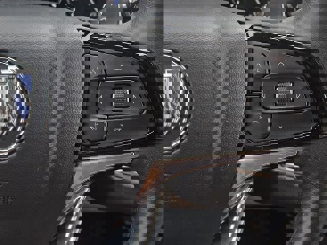 Used 2024 Buick Enclave Avenir w/ Avenir Technology Package image 30