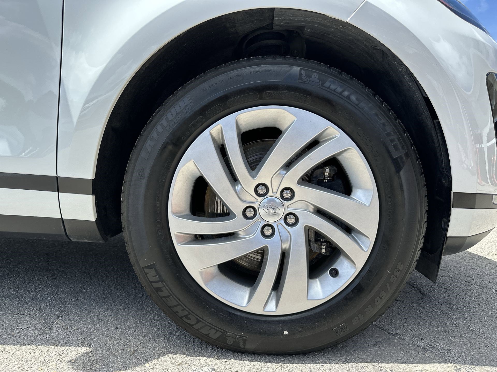 Used 2025 Land Rover Range Rover Evoque S AWD/4WD image 19