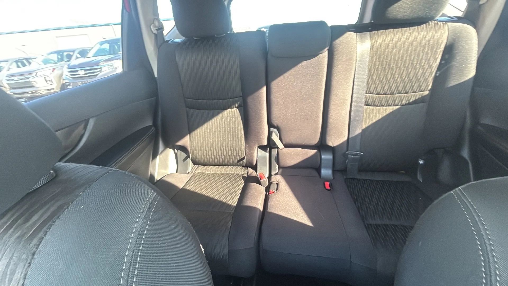 Used 2017 Nissan Rogue S image 6