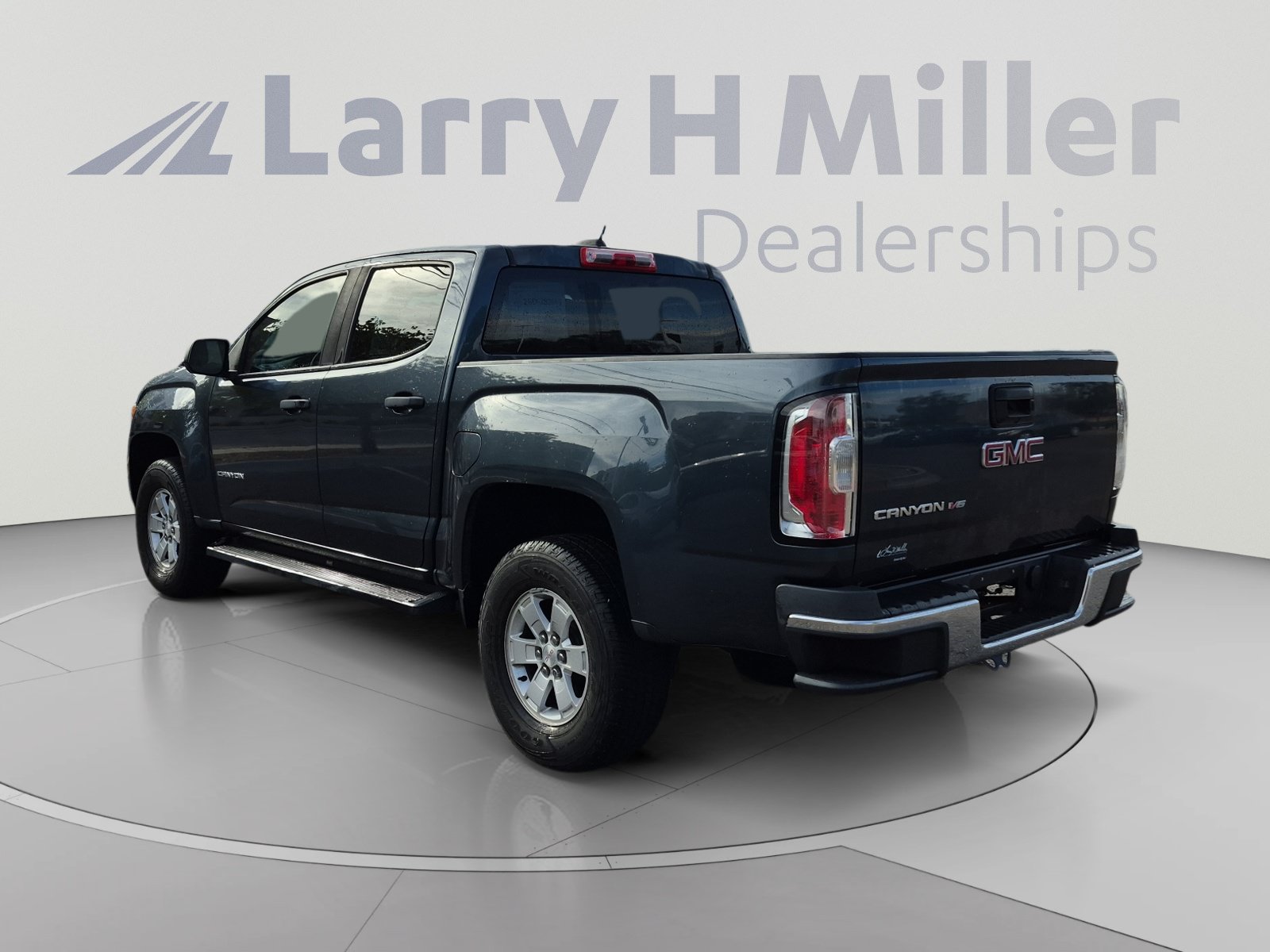 Used 2020 GMC Canyon 2WD Crew Cab w/ Convenience Package image 3