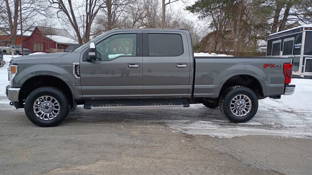 Used 2022 Ford F350 XLT w/ XLT Premium Package image 4