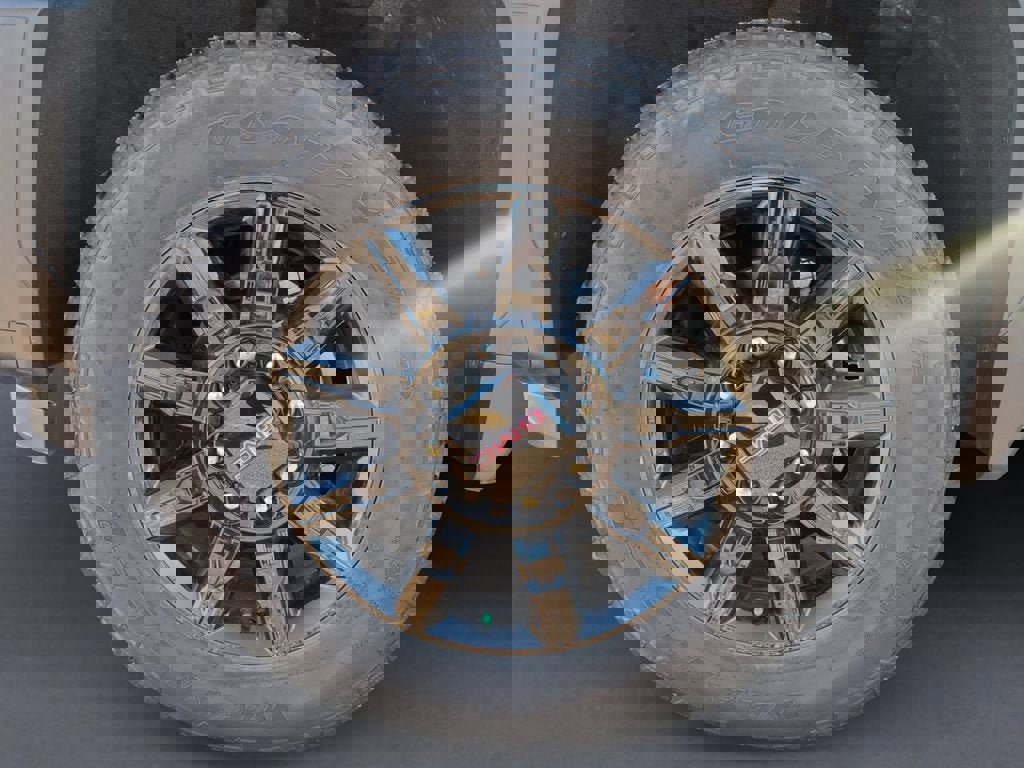 Used 2025 GMC Sierra 2500 AT4 w/ AT4 Premium Plus Package image 14