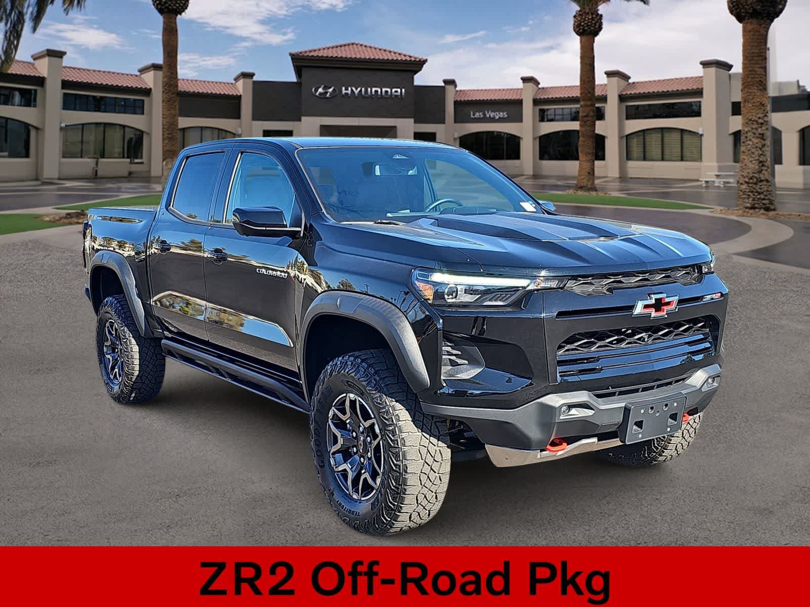 Used 2023 Chevrolet Colorado ZR2 w/ ZR2 Convenience Package III AWD/4WD image 2
