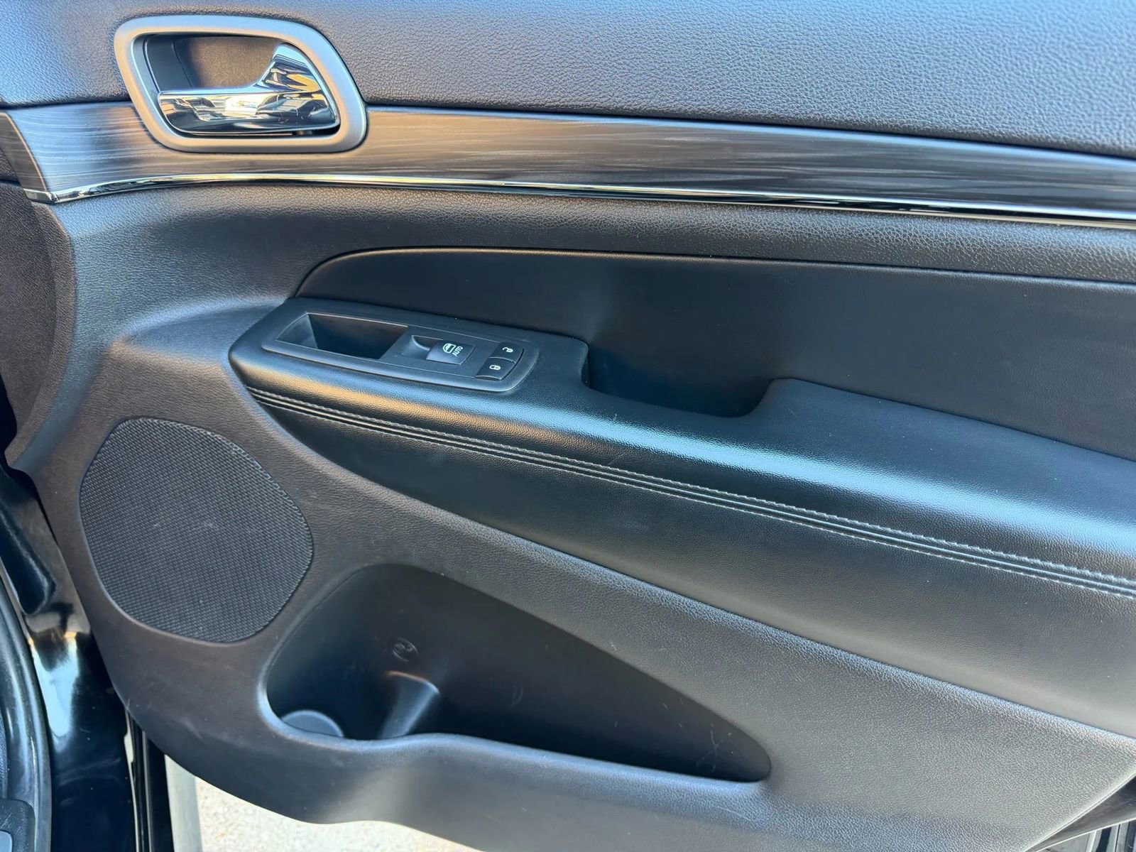 Used 2019 Jeep Grand Cherokee Limited X image 31