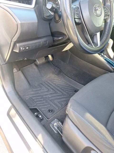 Used 2021 Toyota Corolla SE w/ Carpet Mat Package (TMS) FWD image 11