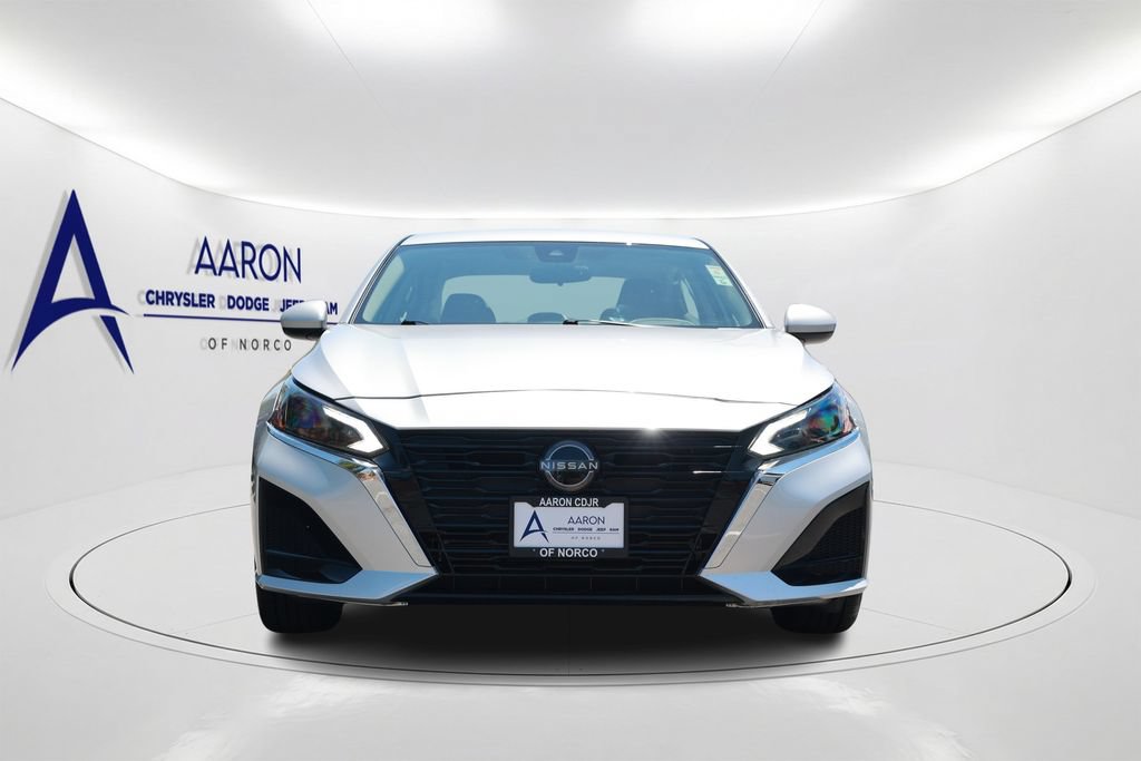 Used 2023 Nissan Altima 2.5 S FWD image 2