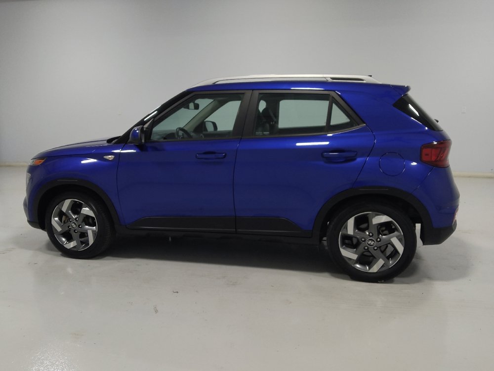 Used 2022 Hyundai Venue Limited FWD image 3