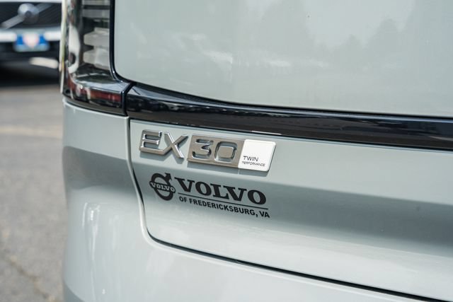 New 2026 Volvo EX30 Plus w/ Protection Package Premier AWD/4WD image 8