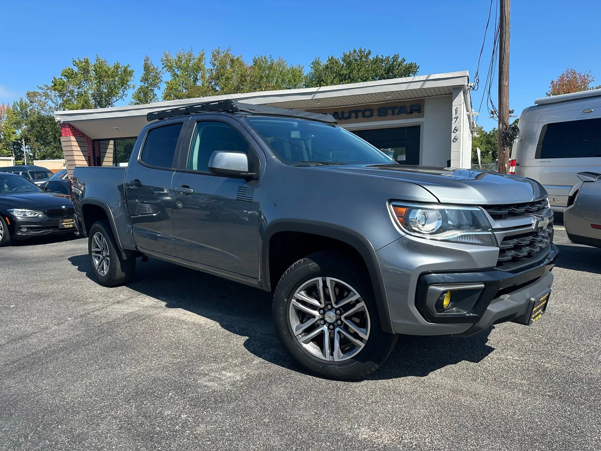Used 2022 Chevrolet Colorado LT w/ Luxury Package image 1