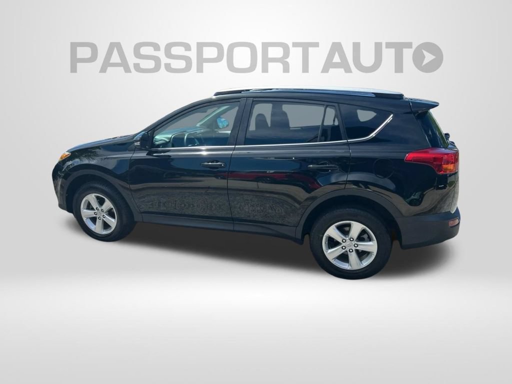 Used 2013 Toyota RAV4 XLE AWD/4WD image 9