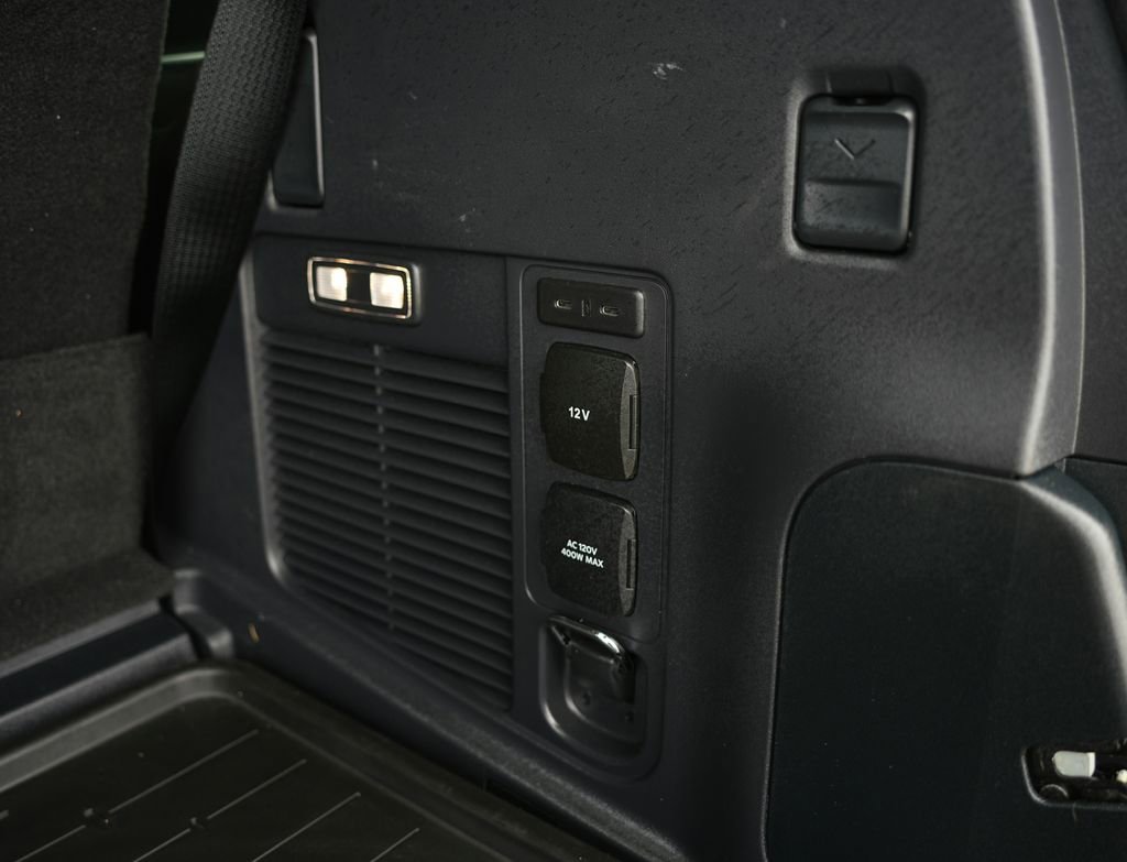Used 2025 Lincoln Navigator Reserve AWD/4WD image 32