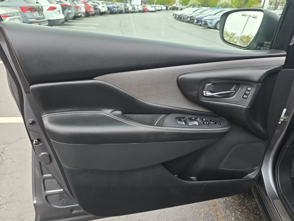 Used 2020 Nissan Murano SL w/ Moonroof Package AWD/4WD image 17