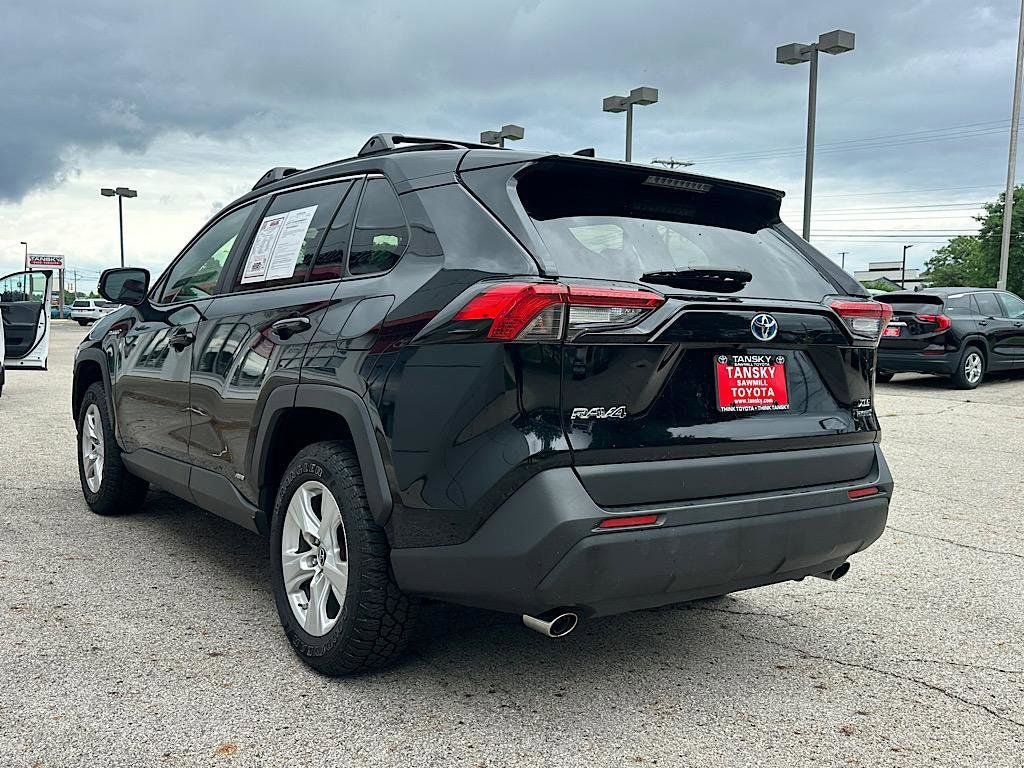 Certified 2019 Toyota RAV4 XLE w/ Convenience Package AWD/4WD image 3