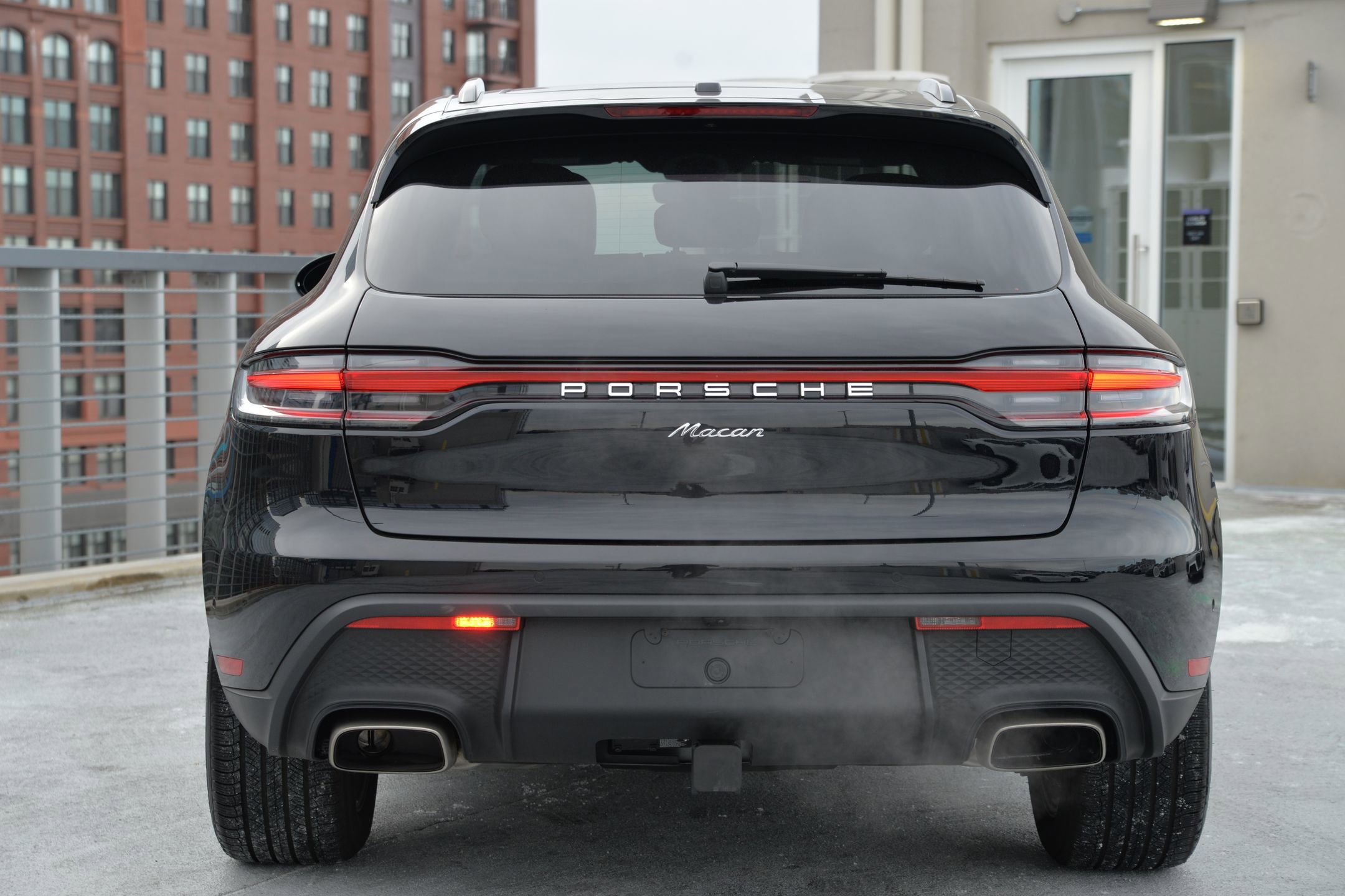 Certified 2025 Porsche Macan image 10
