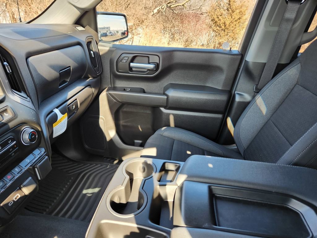 New 2025 Chevrolet Silverado 1500 Custom Trail Boss w/ Turbomax Blackout Package image 8