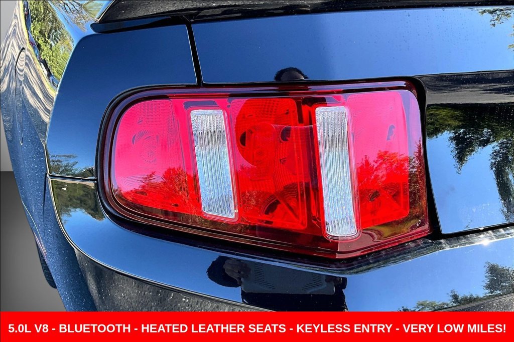 Used 2012 Ford Mustang GT Premium w/ Electronics Pkg RWD image 25