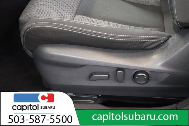 Used 2024 Subaru Outback Premium AWD/4WD image 18