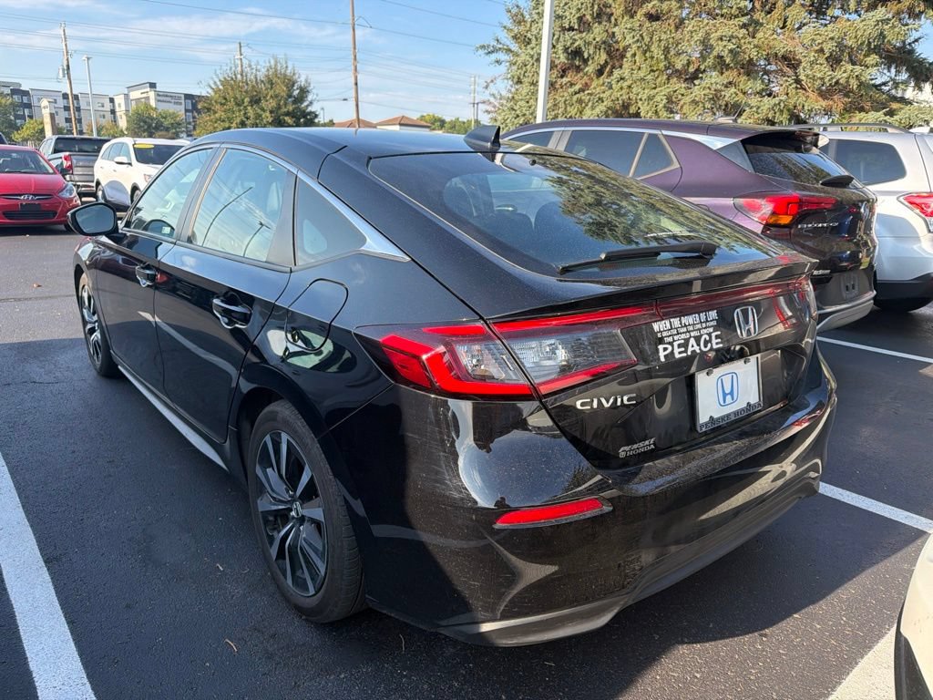 Used 2024 Honda Civic EX-L image 2