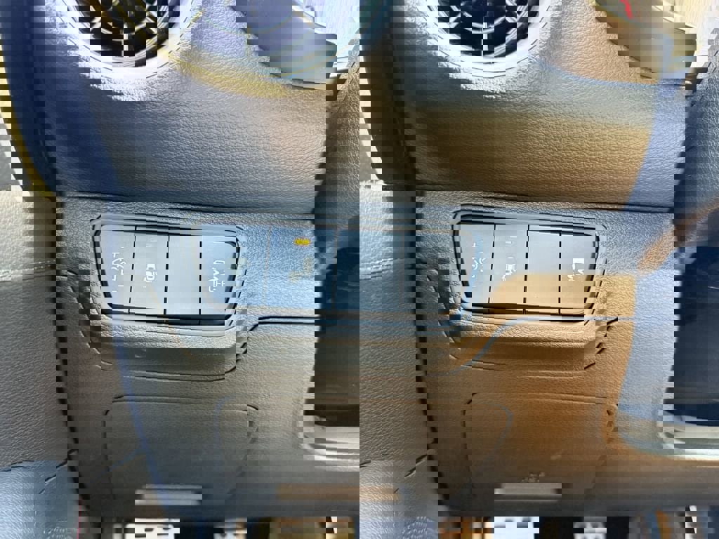 Used 2024 Kia Forte GT image 30