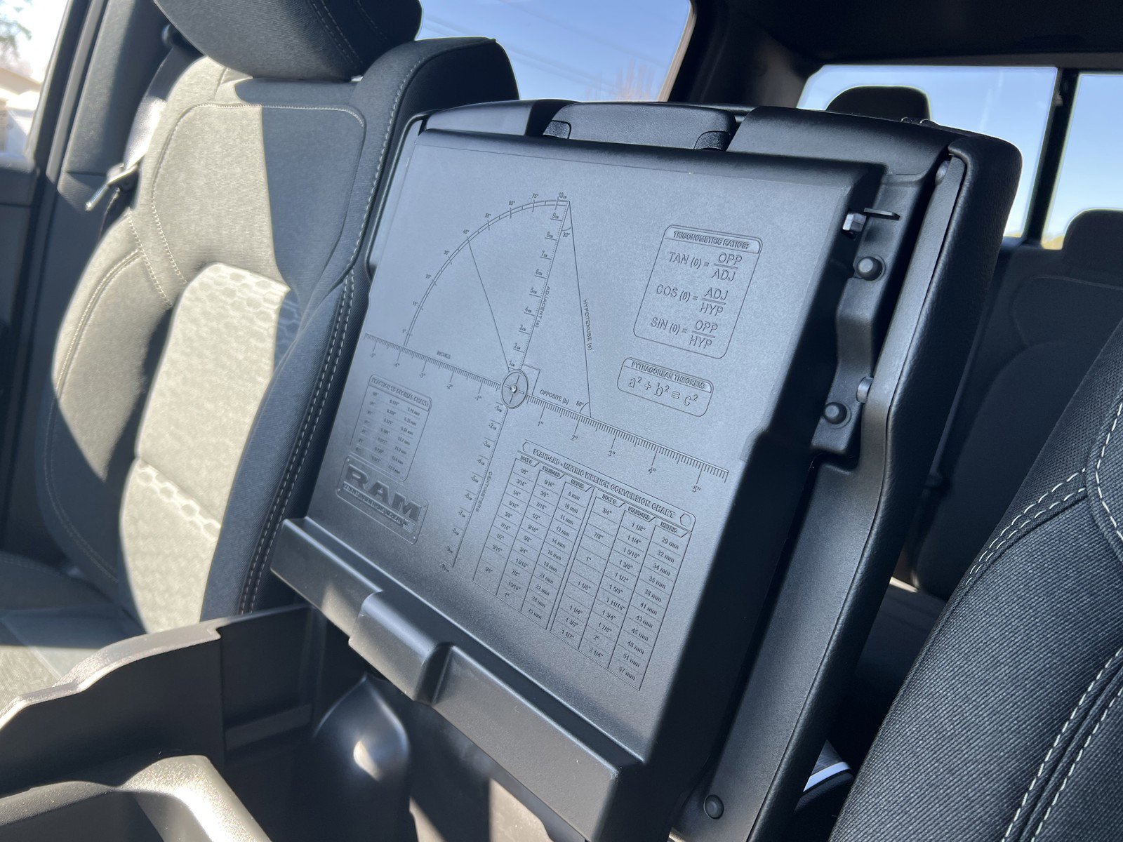 New 2026 RAM 1500 Express image 23