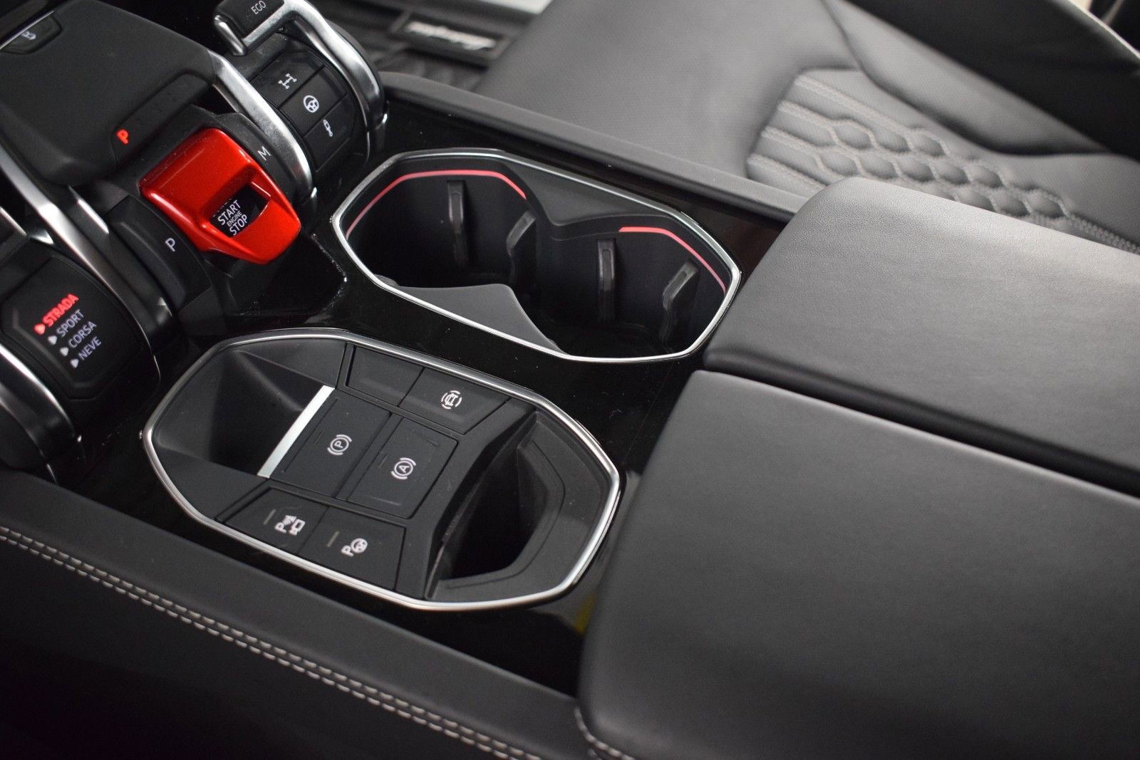 Used 2024 Lamborghini Urus S image 35