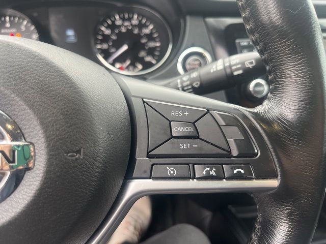 Used 2017 Nissan Rogue SL w/ SL Premium Package image 14