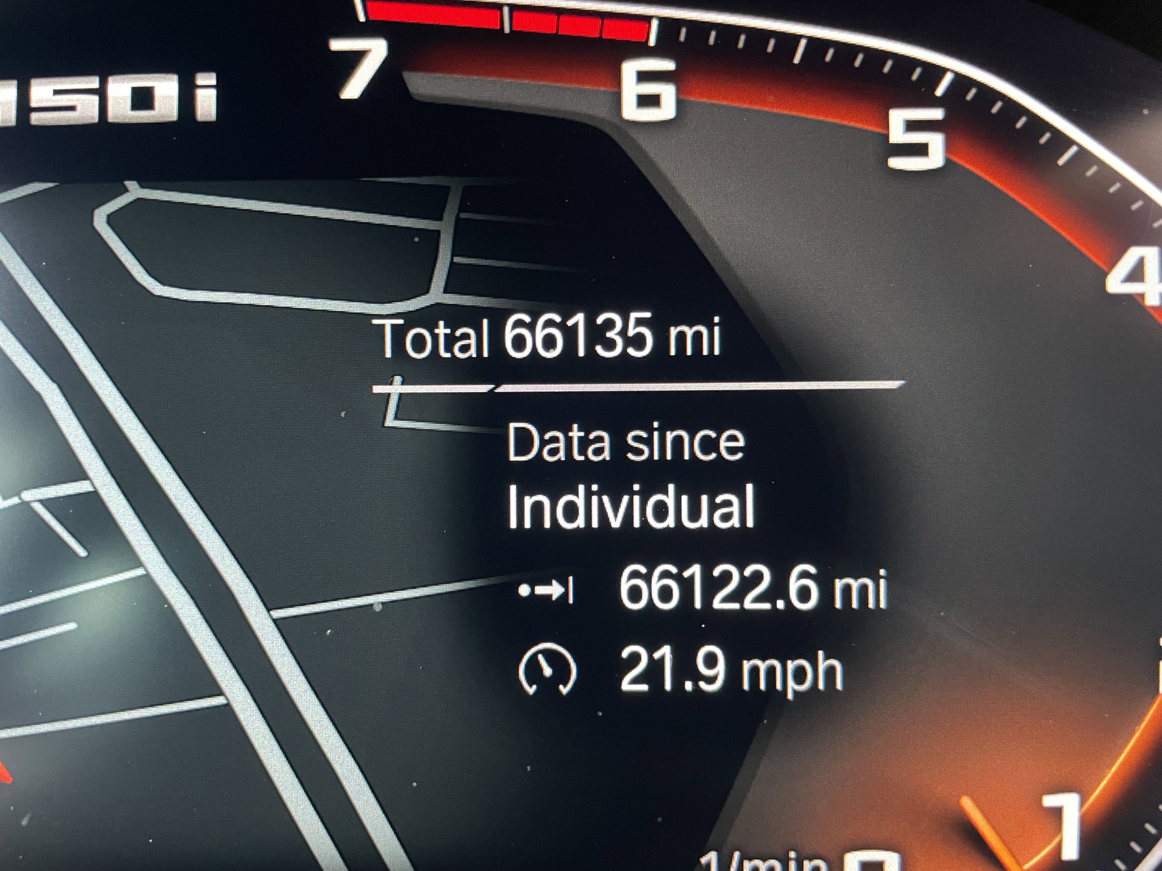 Used 2022 BMW X7 M50i w/ Luxury Seating Package image 25