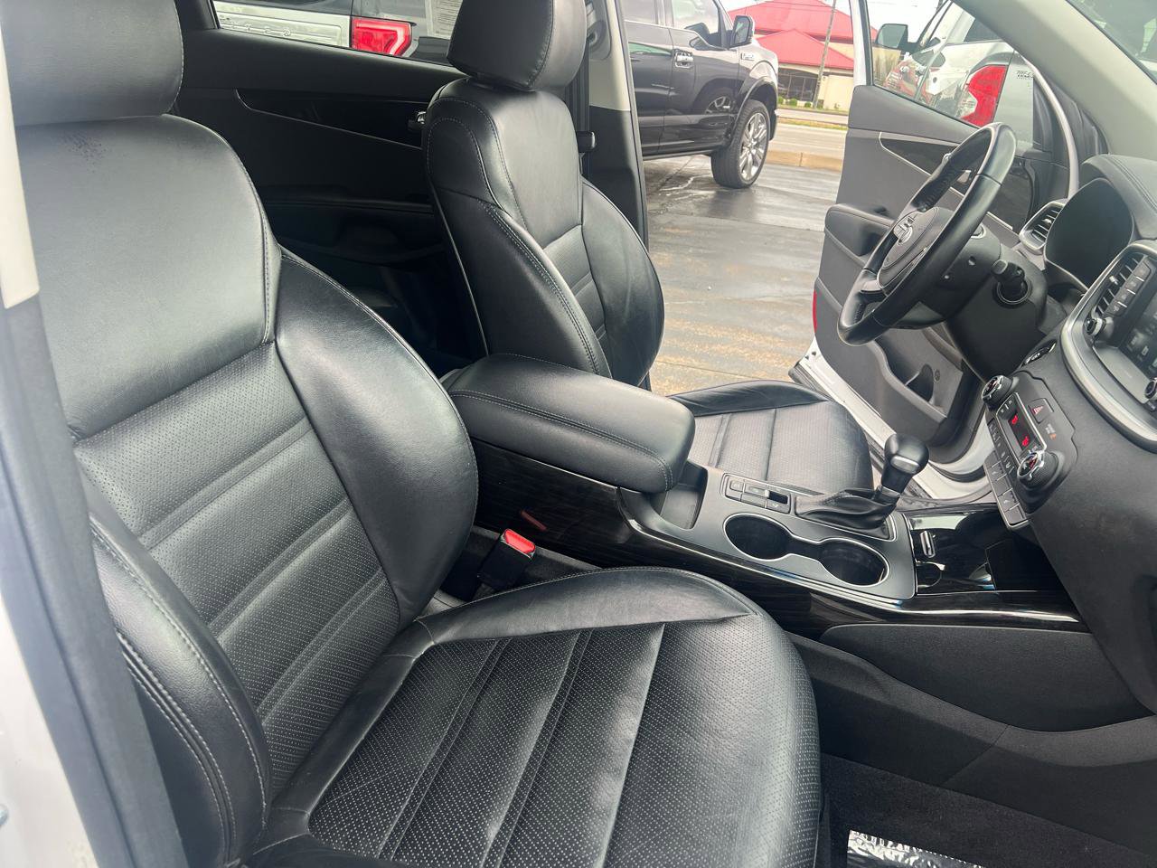 Used 2019 Kia Sorento EX FWD image 17