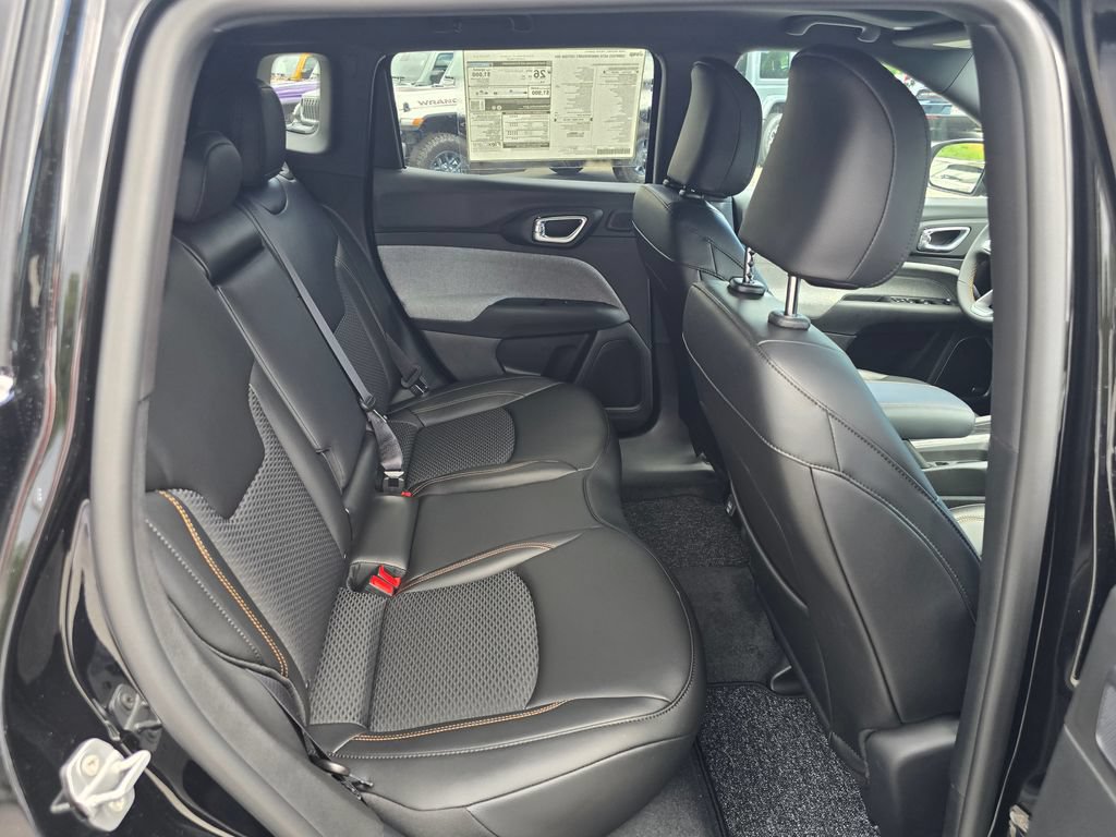 New 2026 Jeep Compass Latitude AWD/4WD image 25
