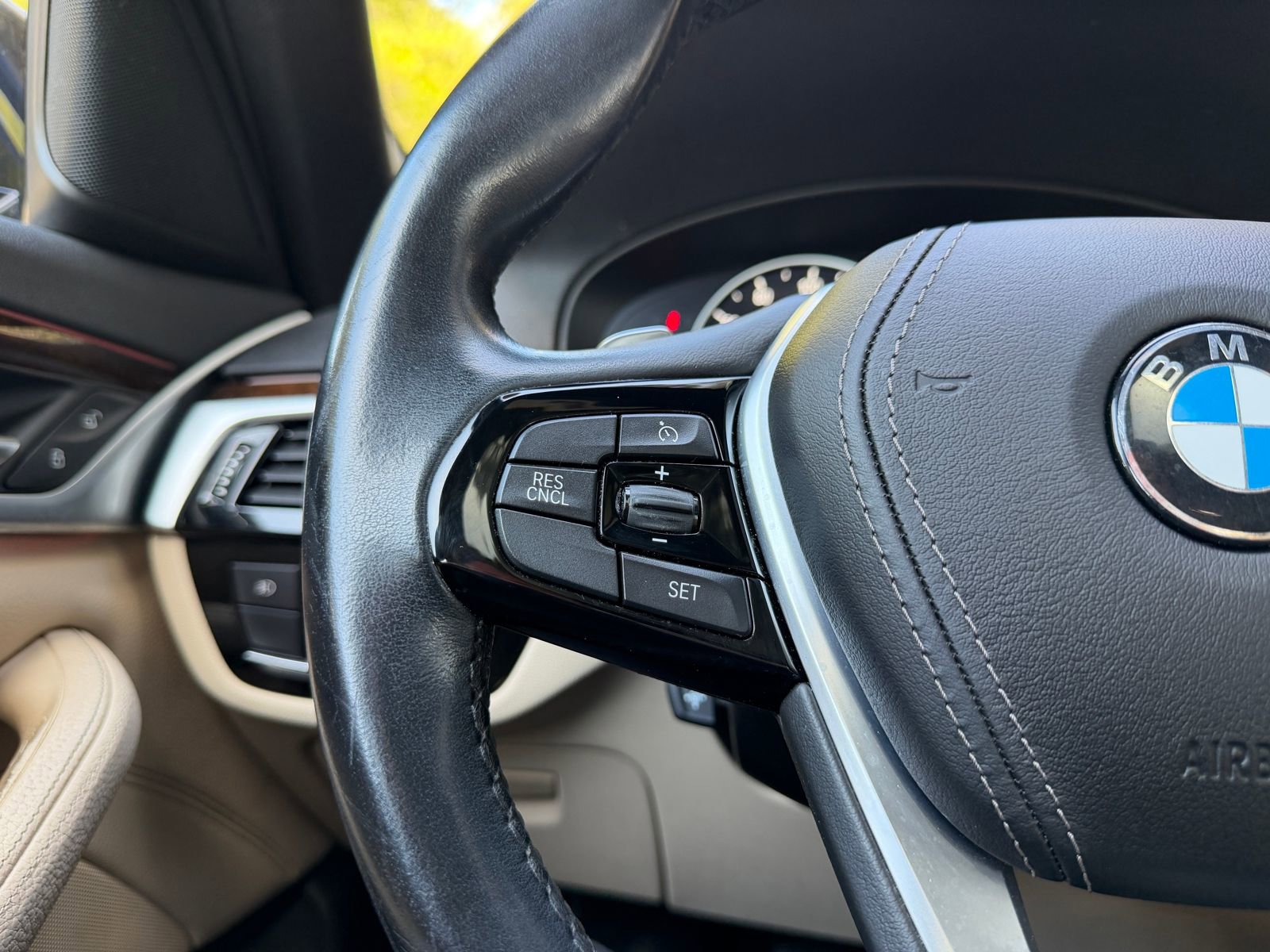 Used 2017 BMW 530i image 25