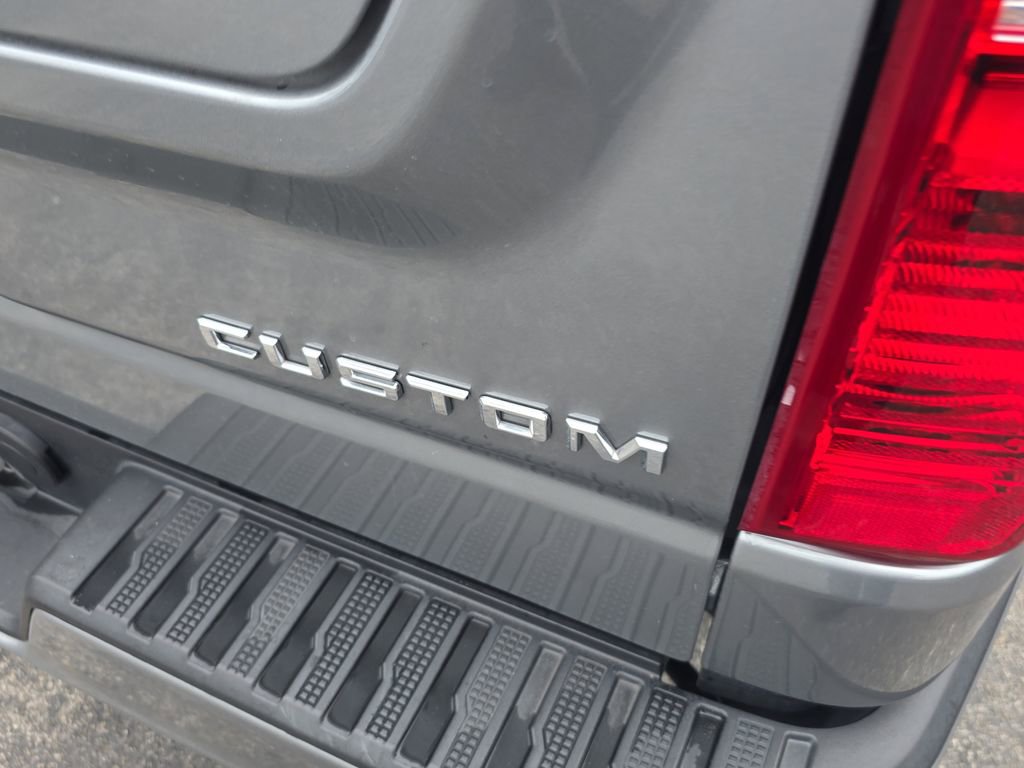 Used 2024 Chevrolet Silverado 1500 Custom image 7
