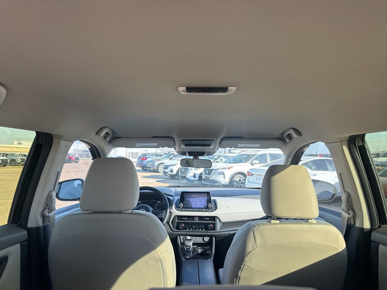 Used 2024 Nissan Rogue SV image 32