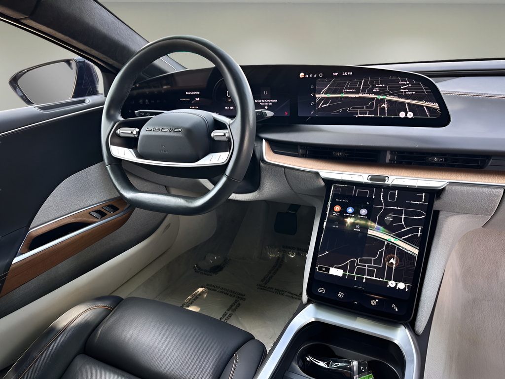 Used 2023 Lucid Air Touring AWD/4WD image 8