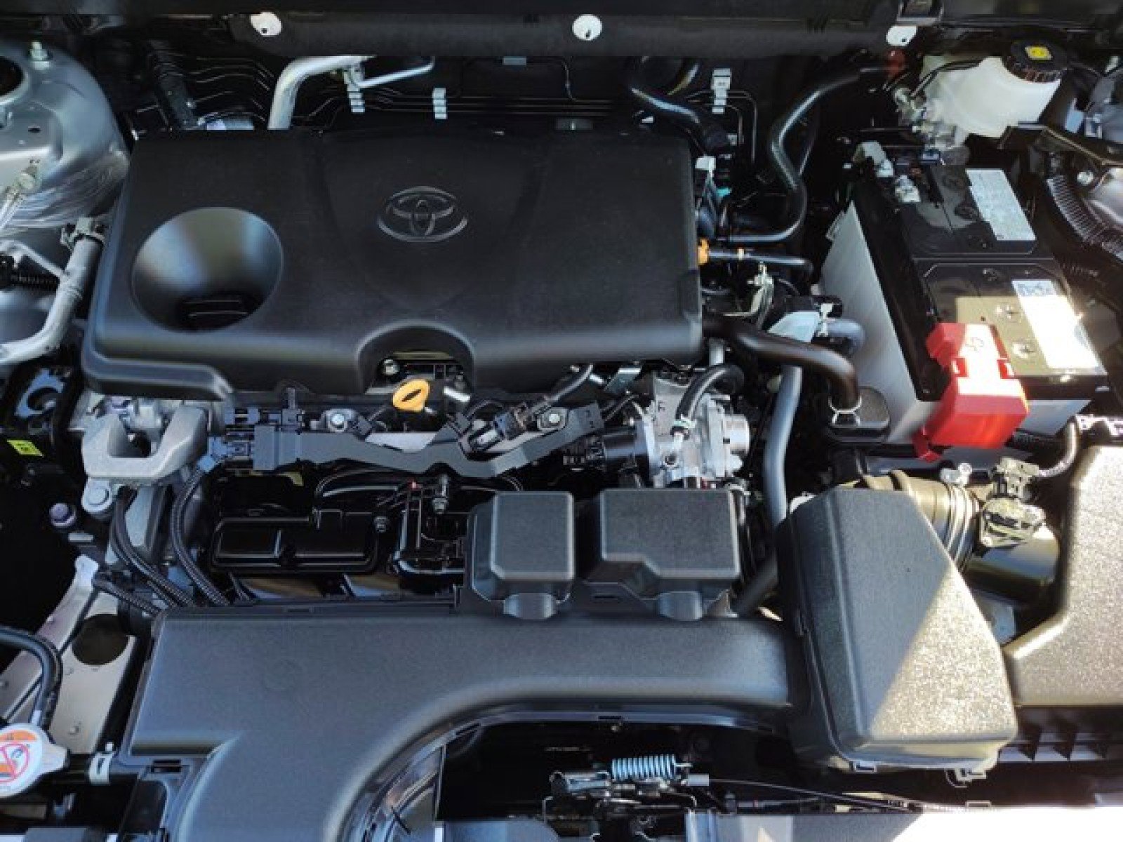 Used 2024 Toyota RAV4 XLE w/ Convenience Package image 9