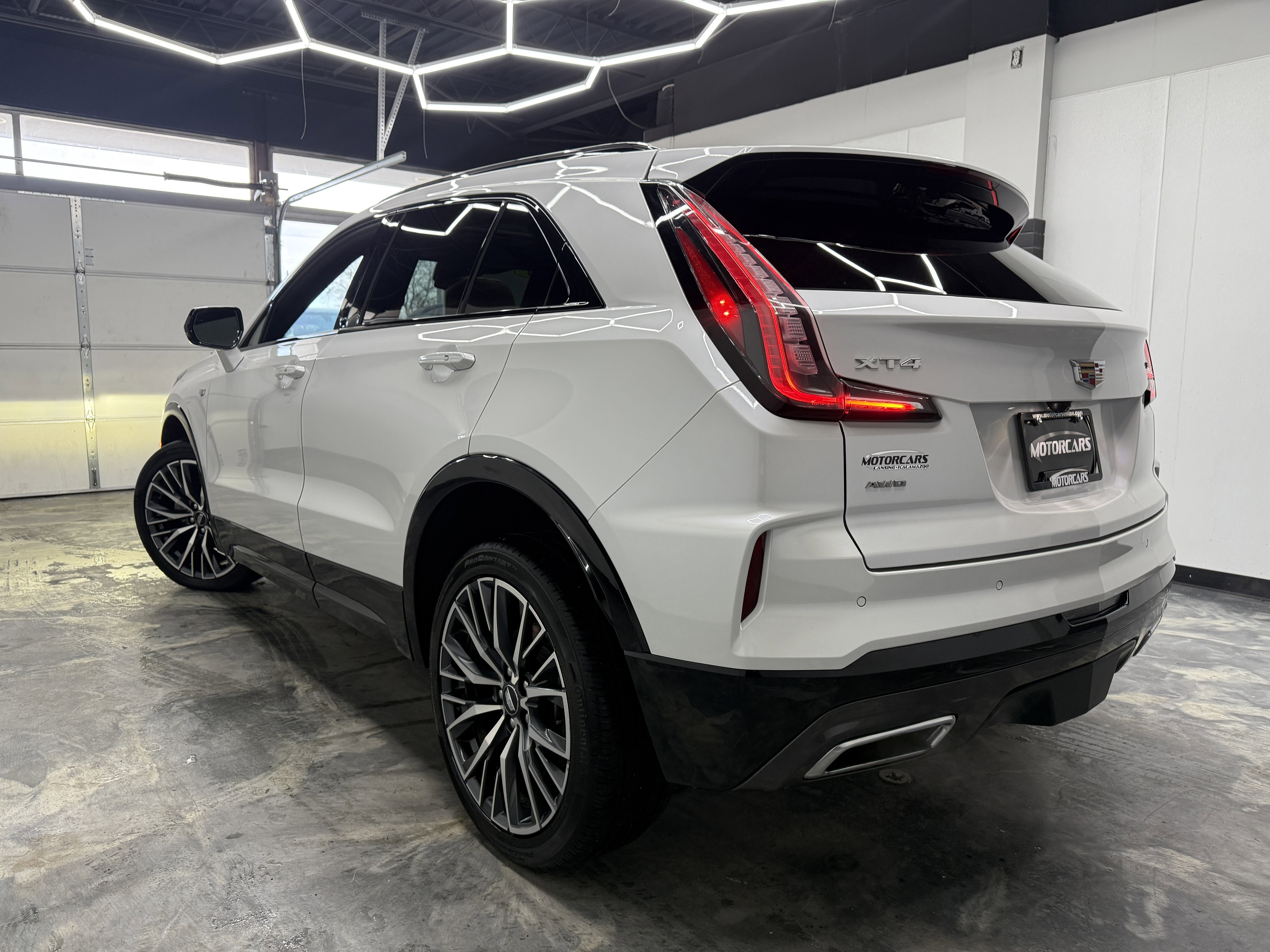 Used 2024 Cadillac XT4 Sport image 3