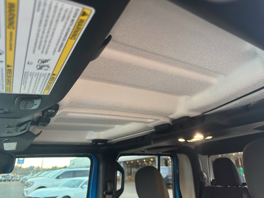 Used 2023 Jeep Gladiator Willys image 26