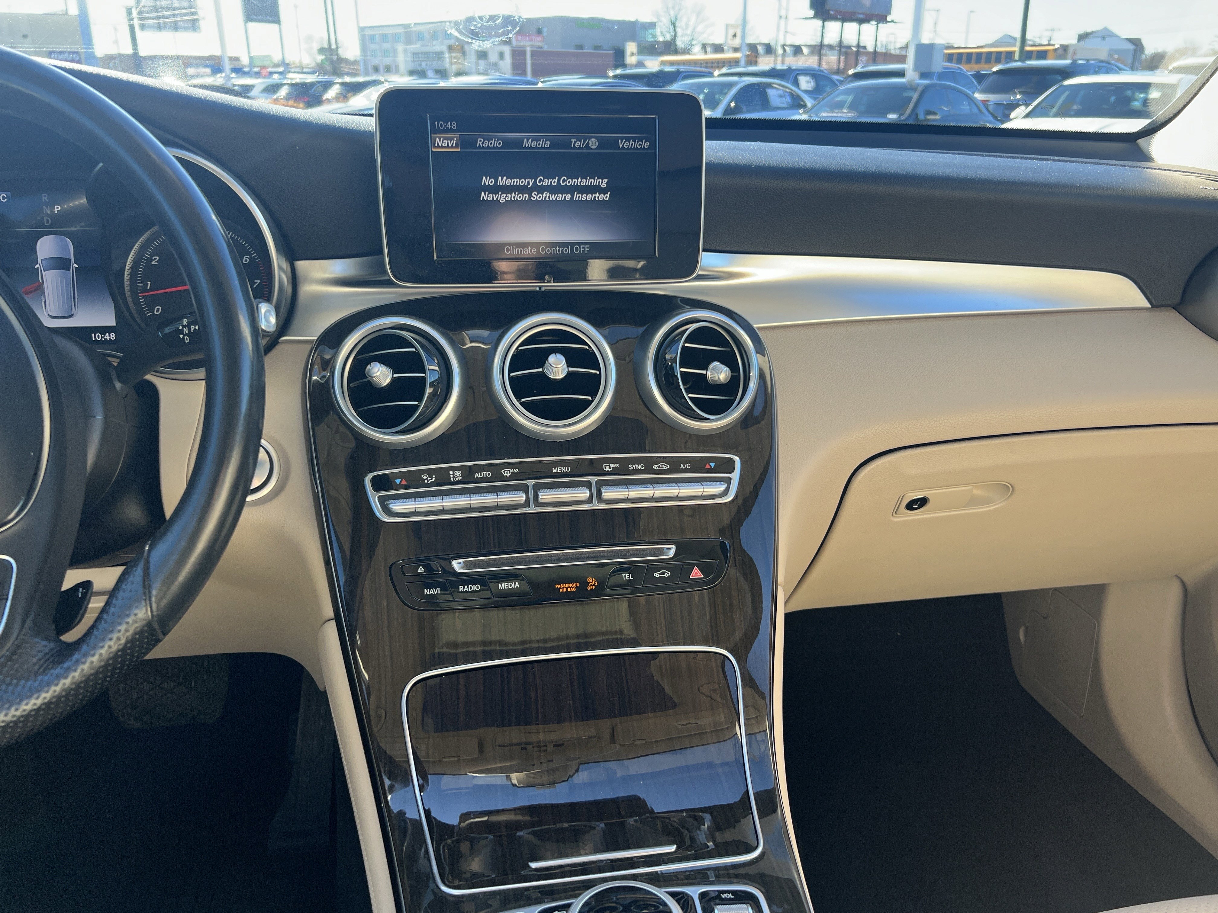 Certified 2019 Mercedes-Benz GLC 300 4MATIC w/ Premium Package image 31