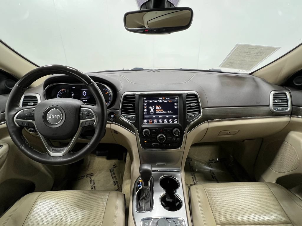 Used 2018 Jeep Grand Cherokee Overland AWD/4WD image 20