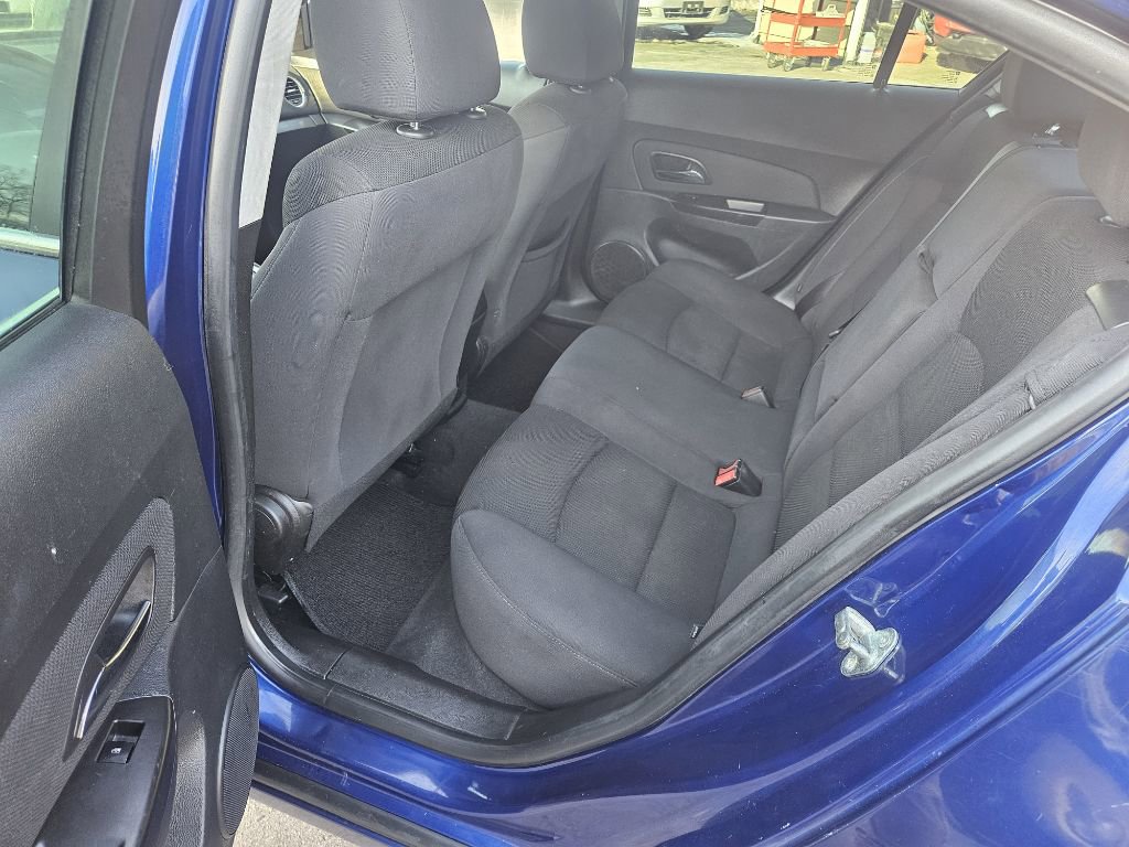 Used 2013 Chevrolet Cruze LT FWD image 13